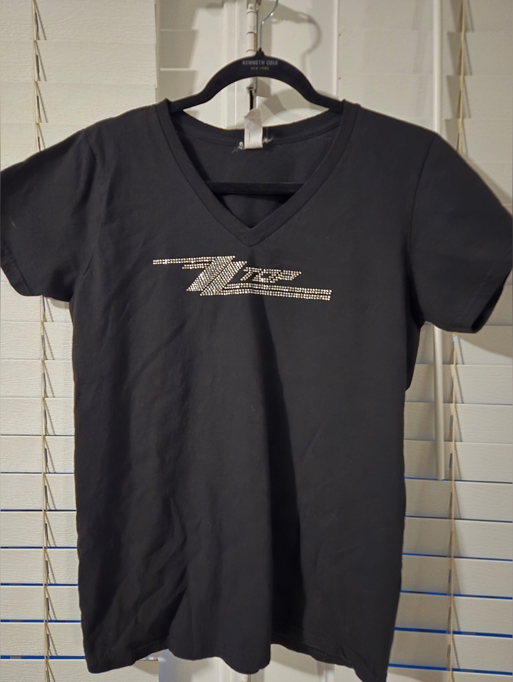 Zz Top Black V-Neck with Rhinestone Logo Sz XL